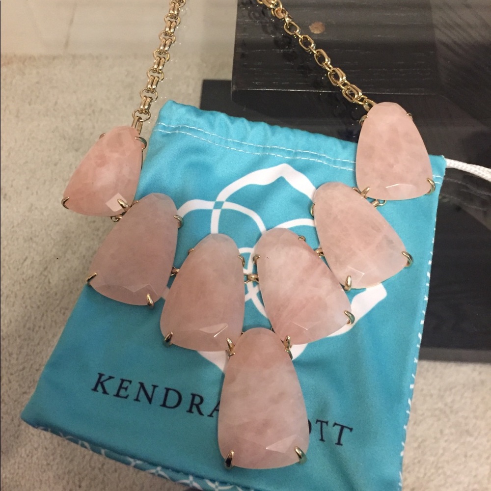 Kendra Scott Harlow necklace
